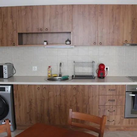 Cozy 1 Bedroom Self-catering Fully Equipped Flat In St Ivan Rilski With Free Services Lejlighed *