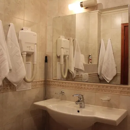 Cozy 1 Bedroom Self-catering Fully Equipped Flat In St Ivan Rilski With Free Services Lejlighed *